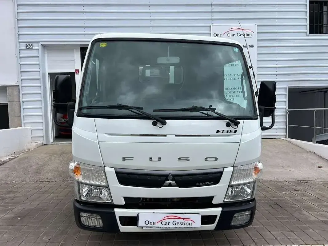 Usado Mitsubishi Canter 131 CV (96 kW) 2019 Blanco Van