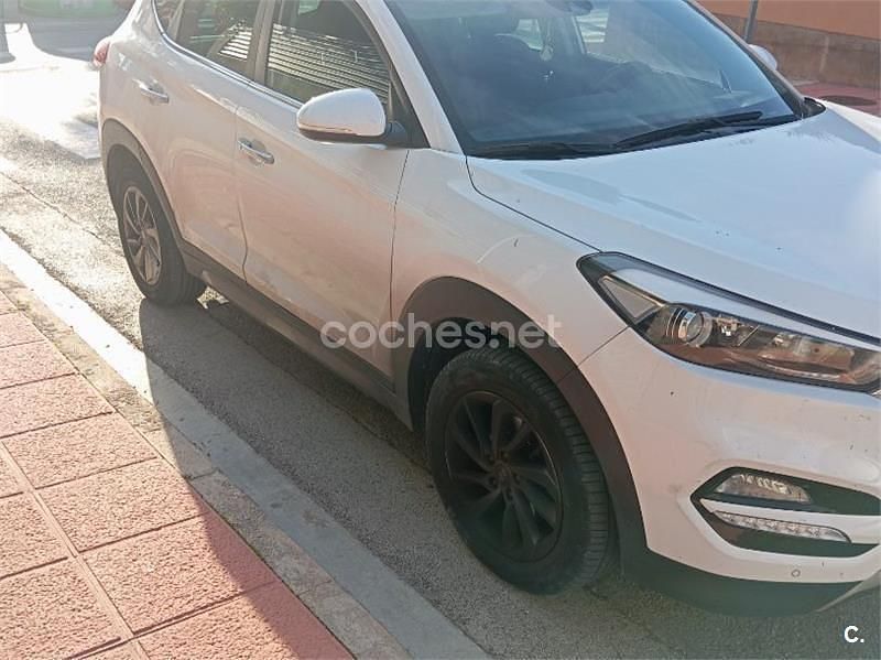 Usado Hyundai Tucson 115 CV (84 kW) 2016 Blanco SUV