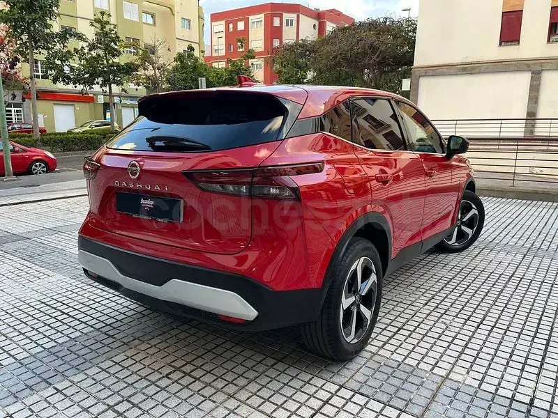 Usado Nissan Qashqai N-Connecta 140 CV (102 kW) 2022 Rojo SUV