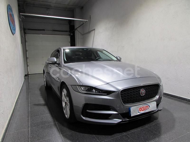 Usado Jaguar XE S 250 CV (183 kW) 2020 Gris / plata Berlina