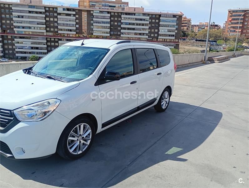 Usado Dacia Lodgy 115 CV (84 kW) 2021 Blanco Monovolumen