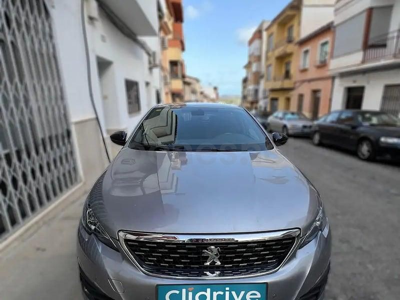 Usado Peugeot 308 GT-line 130 CV (95 kW) 2017 Gris / plata Berlina