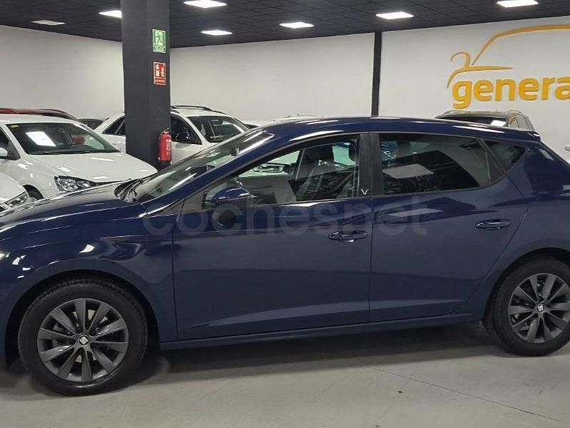 Usado Seat Leon Style 115 CV (84 kW) 2019 Azul Berlina