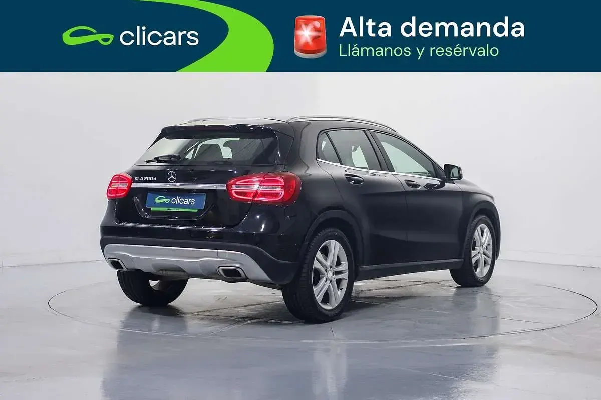 Usado Mercedes GLA200 Urban 136 CV (100 kW) 2016 Negro SUV