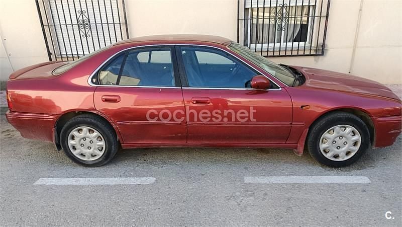 Usado Rover 600 115 CV (84 kW) 1996 Rojo Berlina