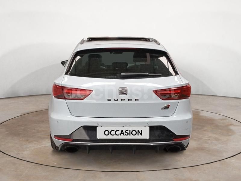 Usado Seat Leon CUPRA 300 CV (220 kW) 2016 Blanco Familiar