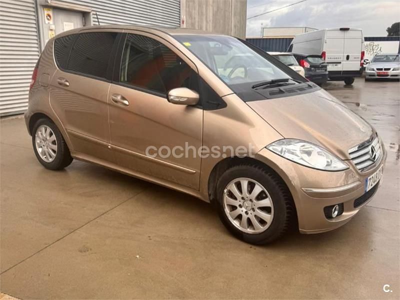 Usado Mercedes A170 Elegance 116 CV (85 kW) 2006 Beige Monovolumen