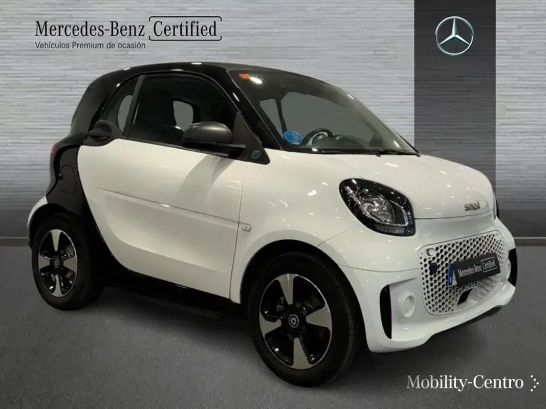 Usado Smart ForTwo Electric Drive Passion 60 kW (82 CV) 2021 Tridion safety cell in black Coupe