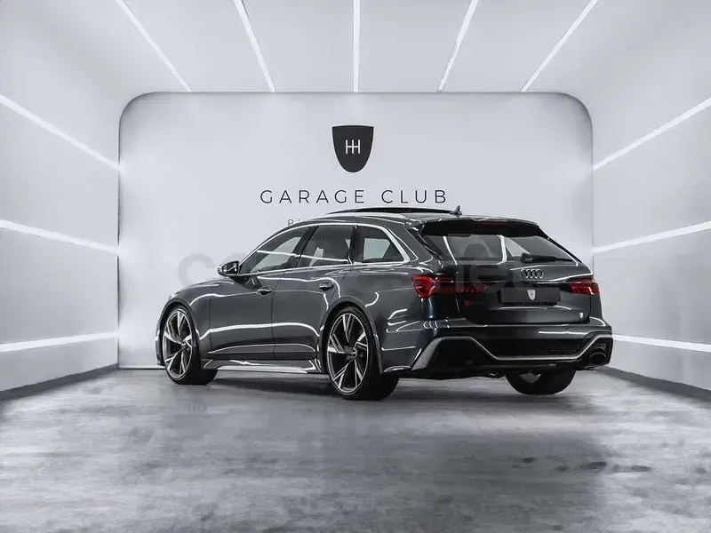 Usado Audi RS6 600 CV (441 kW) 2020 Gris / plata Familiar