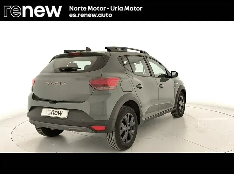 Usado Dacia Sandero Extreme 100 CV (73 kW) 2025 Verde Berlina