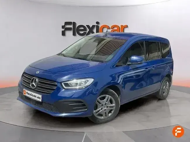 Usado Mercedes T180 131 CV (96 kW) 2022 Azul Monovolumen