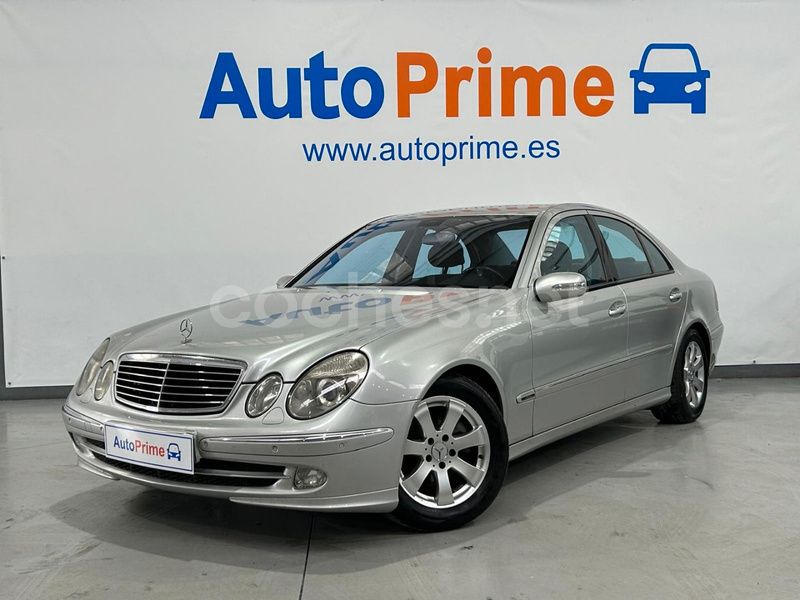 Gris / plata Usado 2002 Mercedes E270 Avantgarde Berlina | 4970 € (Precio justo) - Imagen 1/4