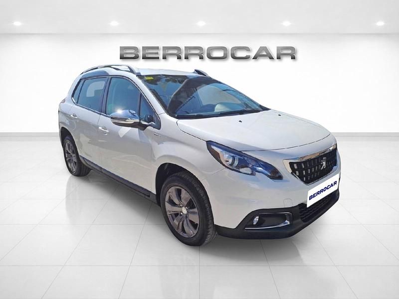 Usado Peugeot 2008 Style 100 CV (73 kW) 2018 Blanco SUV