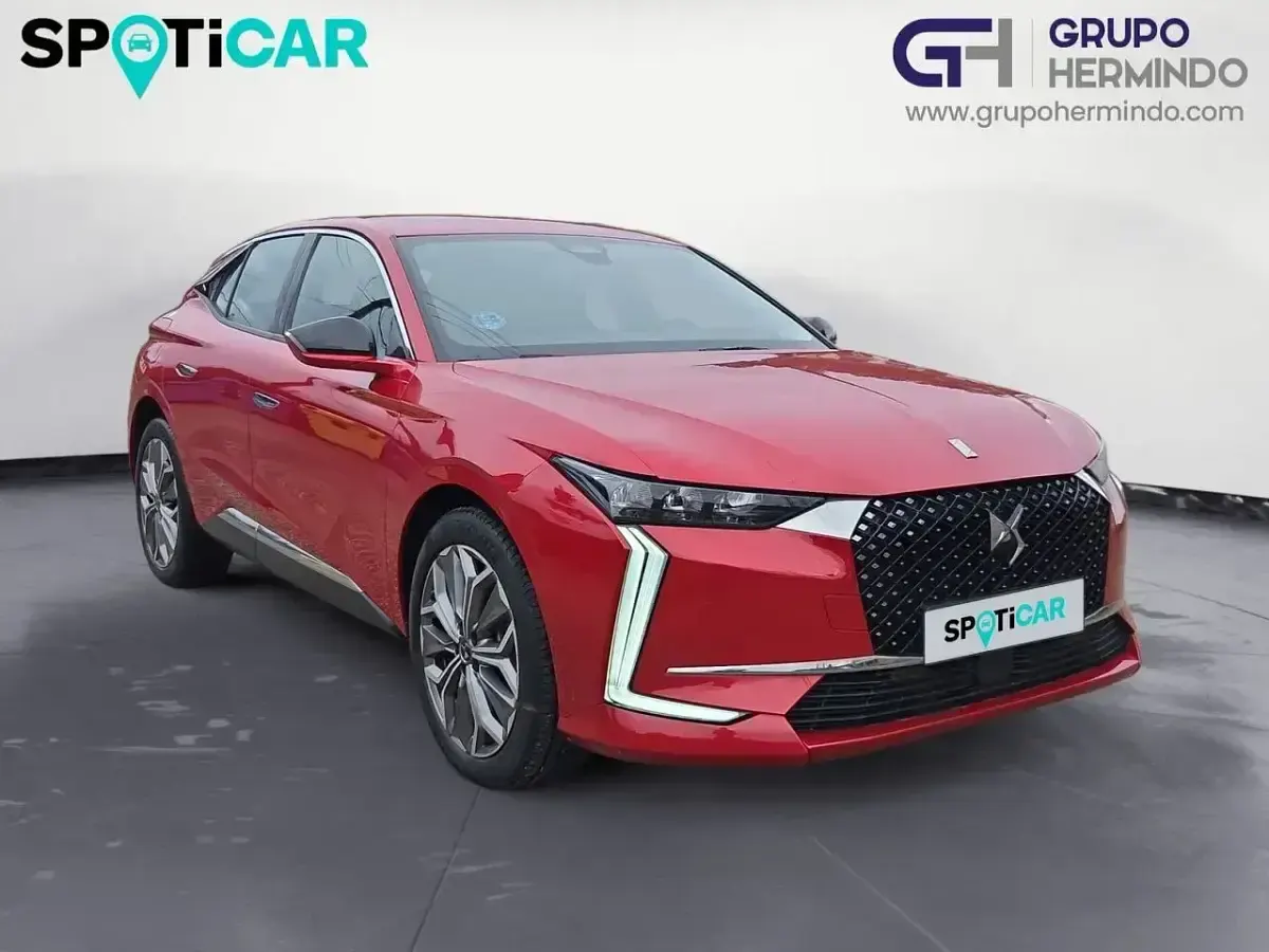 Usado DS Automobiles DS4 Trocadero 130 CV (95 kW) 2023 Rojo Berlina