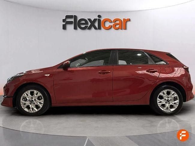 Usado Kia Ceed 100 CV (73 kW) 2023 Rojo Utilitario