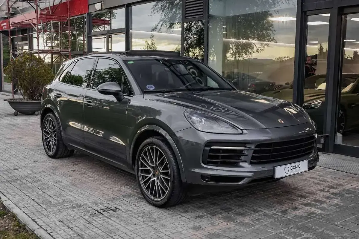 Usado Porsche Cayenne 462 CV (339 kW) 2019 Gris SUV