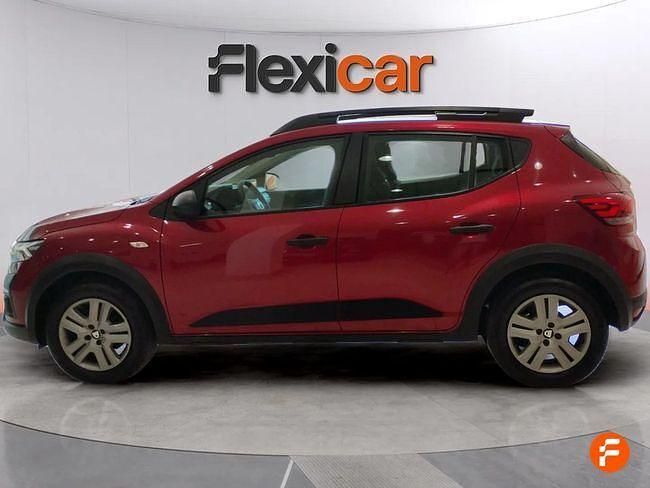 Usado Dacia Sandero Comfort 101 CV (74 kW) 2021 Rojo Utilitario