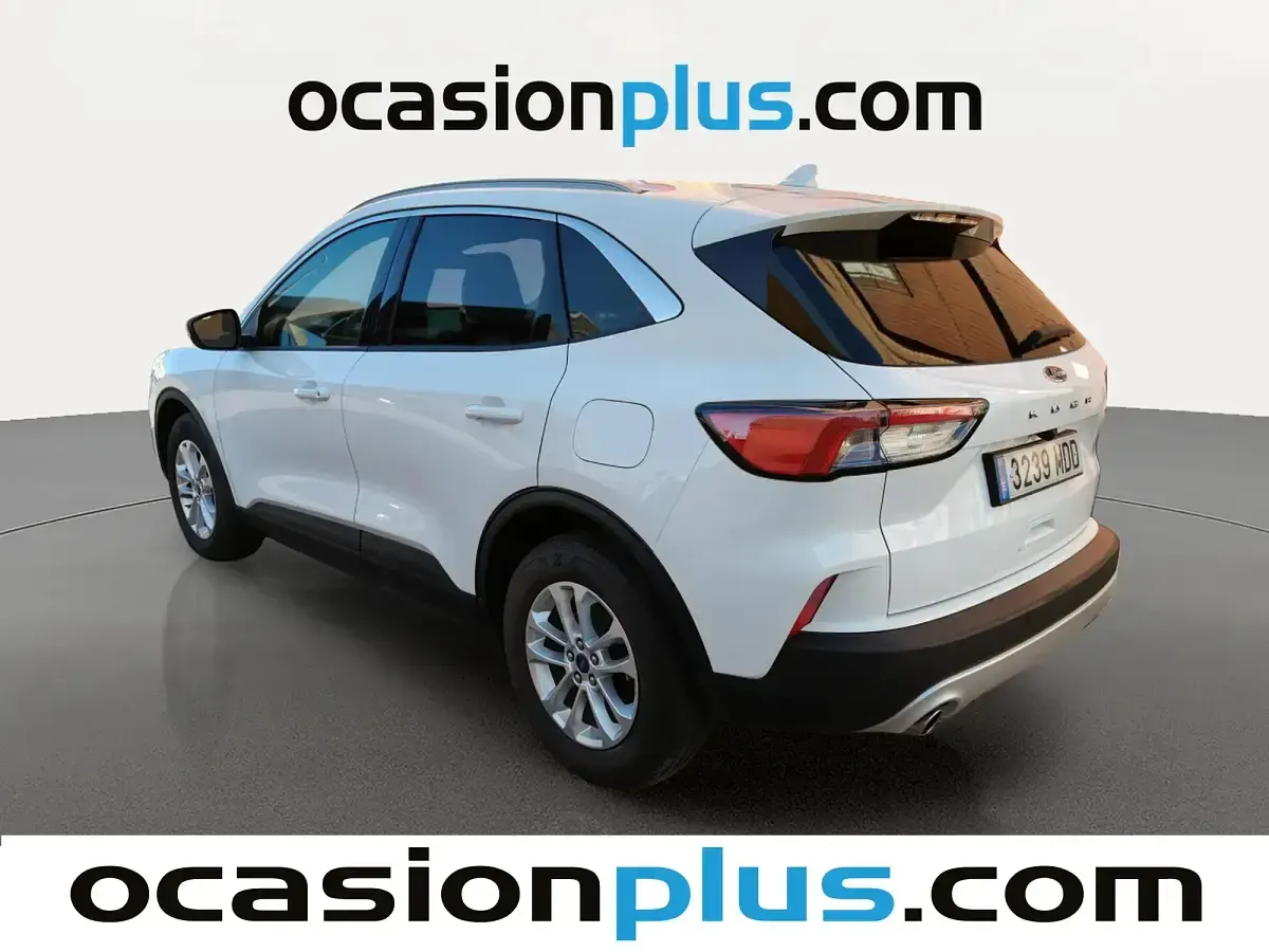 Usado Ford Kuga Titanium 120 CV (88 kW) 2022 Blanco SUV