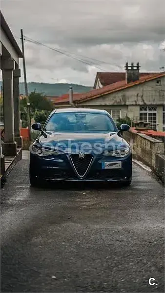 Usado Alfa Romeo Giulia Executive 160 CV (117 kW) 2019 Azul Berlina