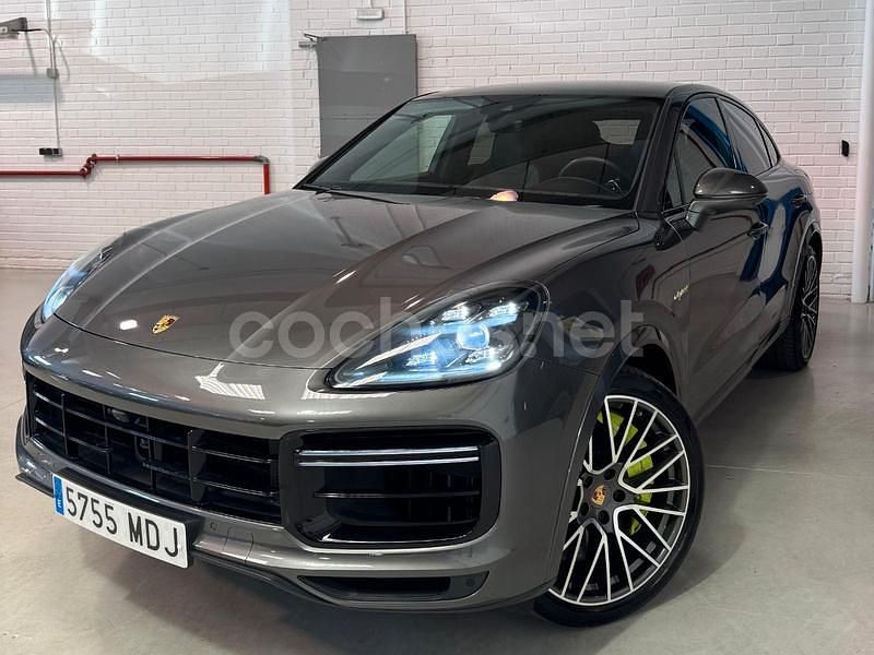 Gris / plata Usado 2023 Porsche Cayenne Turbo S SUV | 129.990 € (Super precio) - Imagen 1/4