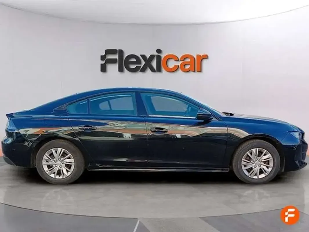 Usado Peugeot 508 Active 131 CV (96 kW) 2022 Negro Berlina