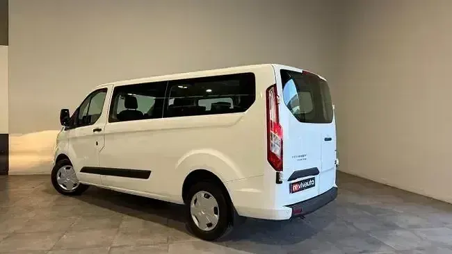 Usado Ford Transit Custom Trend 130 CV (95 kW) 2022 Blanco Familiar