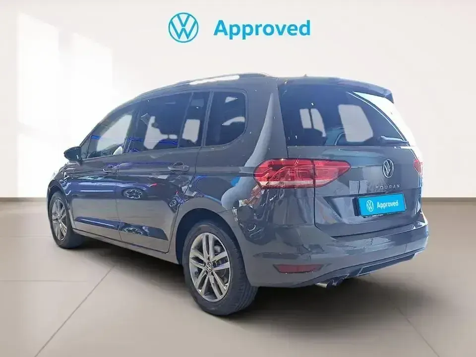 Usado VW Touran 150 CV (110 kW) 2025 Gris Monovolumen