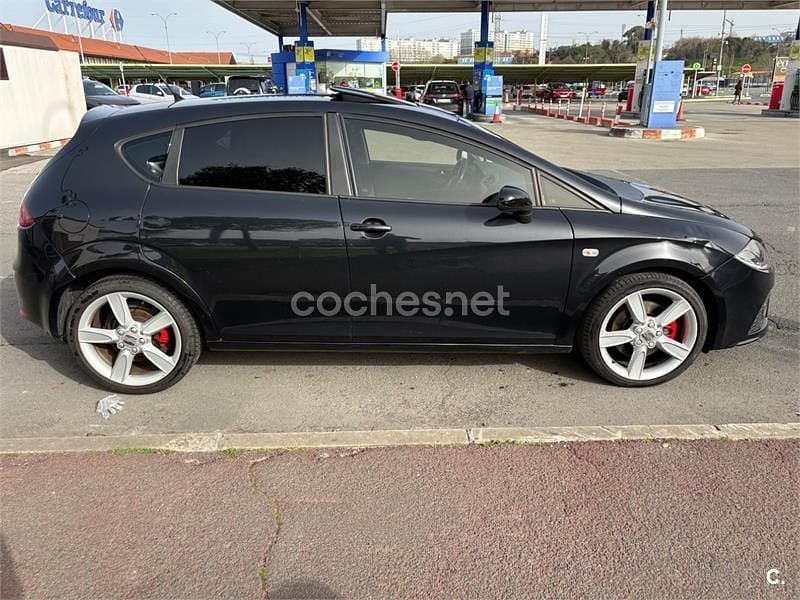 Usado Seat Leon FR 170 CV (125 kW) 2009 Negro Utilitario