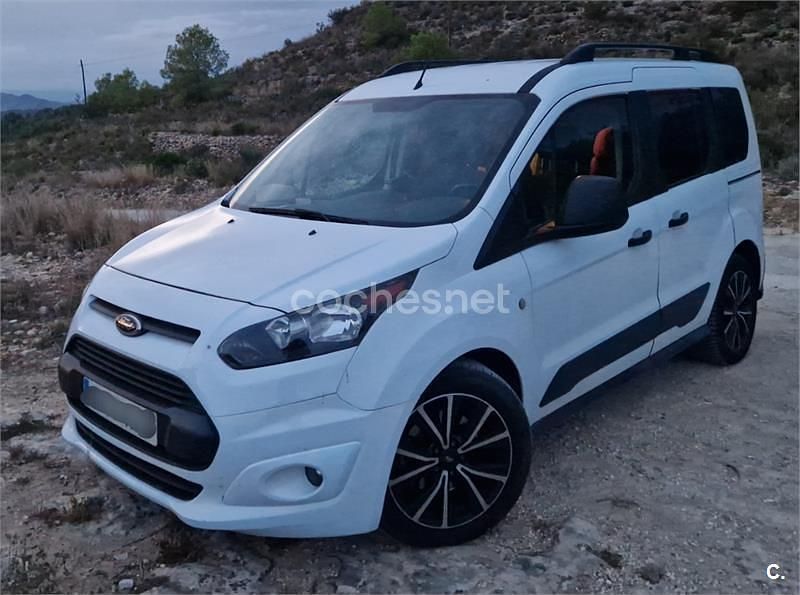 Usado Ford Tourneo Connect Titanium 100 CV (73 kW) 2017 Blanco Monovolumen