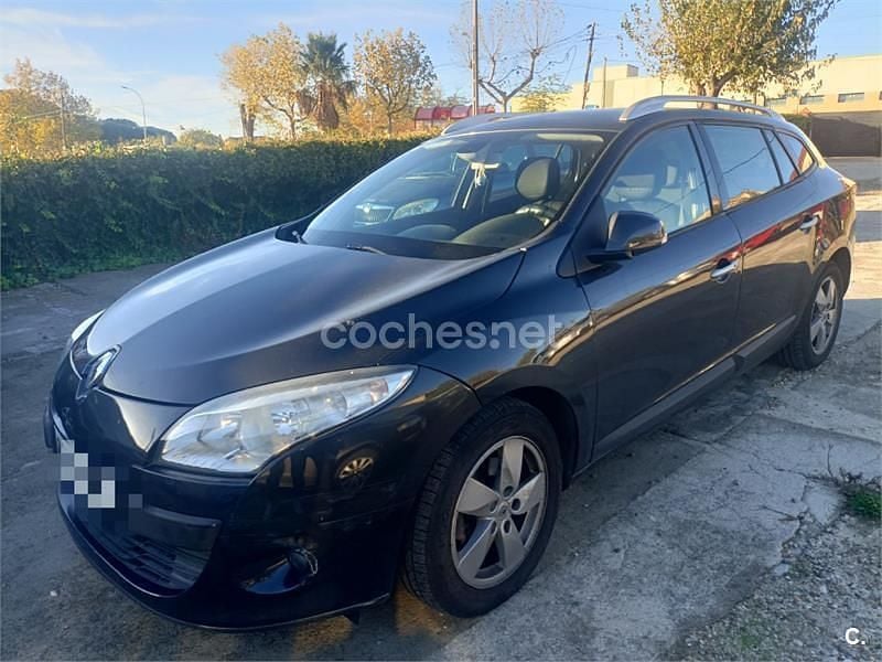 Negro Usado 2010 Renault Mégane GrandTour Dynamique Familiar | 5000 € (Precio justo) - Imagen 1/4