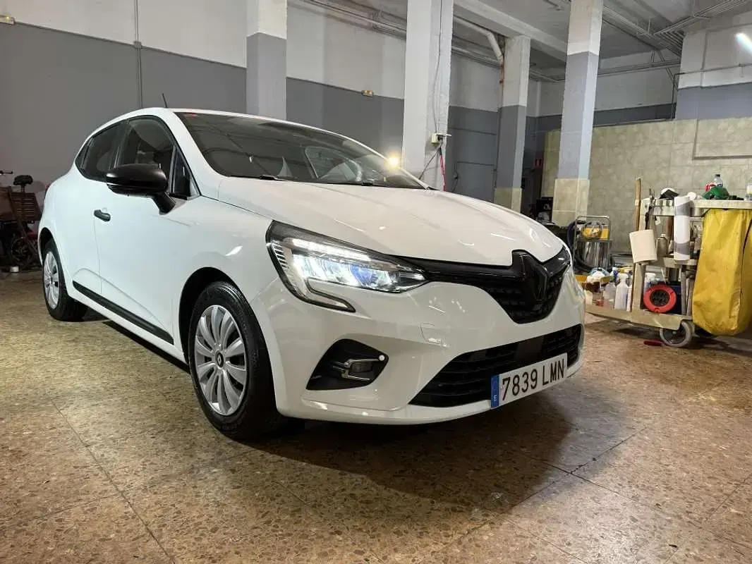 Usado Renault Clio Business 86 CV (63 kW) 2021 Blanco Utilitario