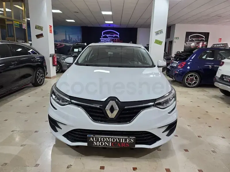 Usado Renault Mégane II Life 115 CV (84 kW) 2021 Blanco Berlina