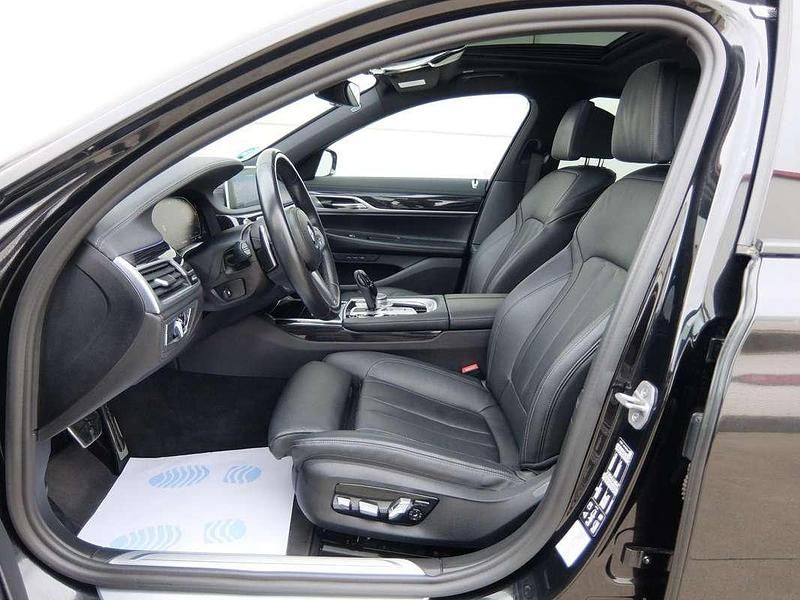 Usado BMW 730 Comfort Edition 286 CV (210 kW) 2022 Negro Berlina