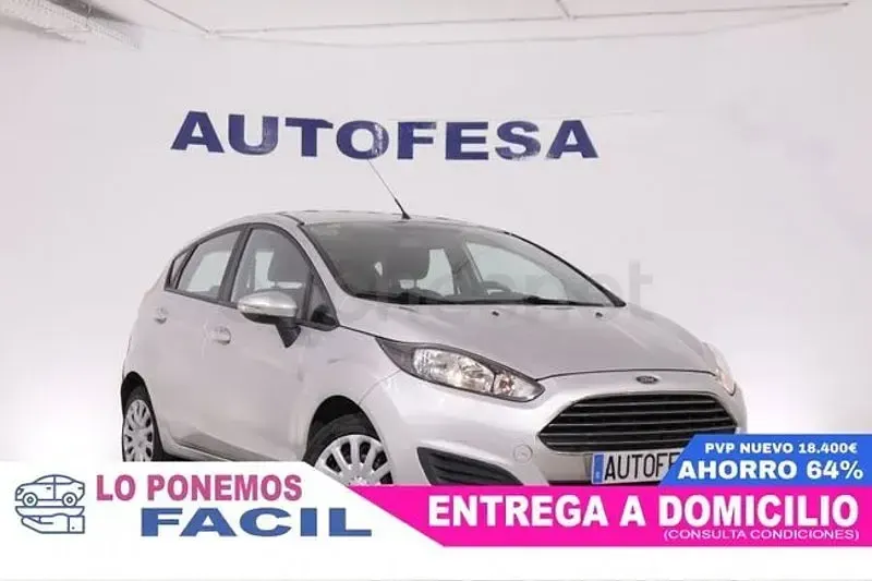 Usado Ford Fiesta Trend 82 CV (60 kW) 2015 Gris / plata Utilitario