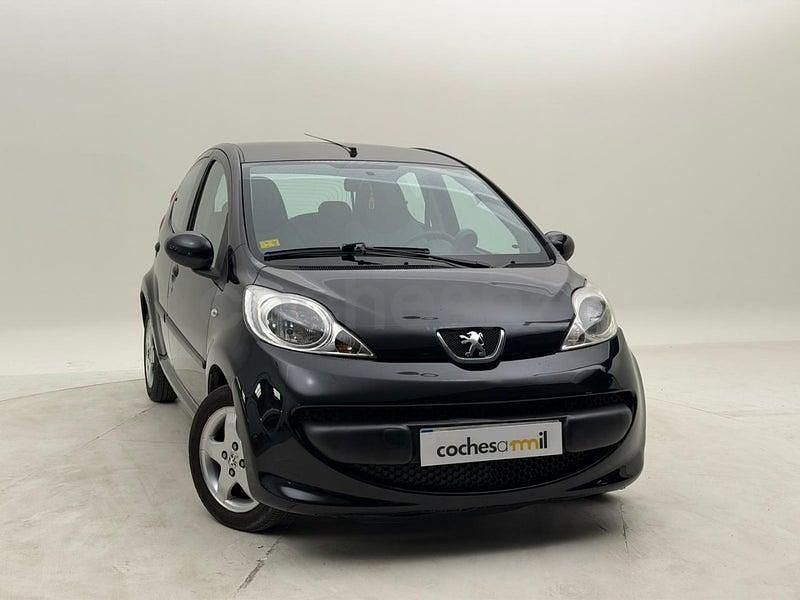 Usado Peugeot 107 68 CV (50 kW) 2008 Negro Utilitario