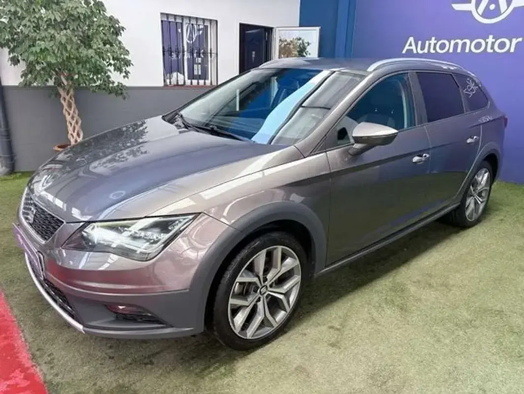 Usado Seat Leon X-Perience 184 CV (135 kW) 2015 Marrón Familiar