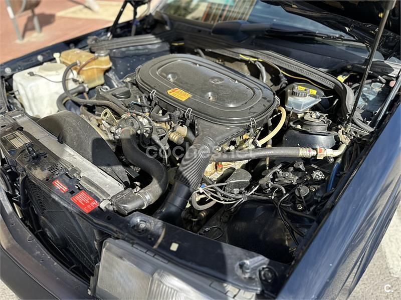 Usado Mercedes 190 109 CV (80 kW) 1991 Azul Berlina