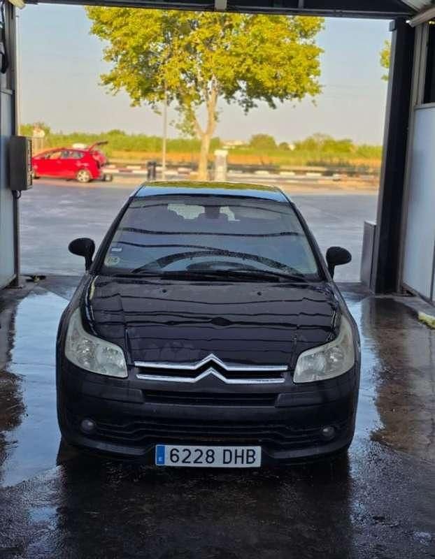 Usado Citroën C4 VTR Sport 109 CV (80 kW) 2005 Negro Utilitario