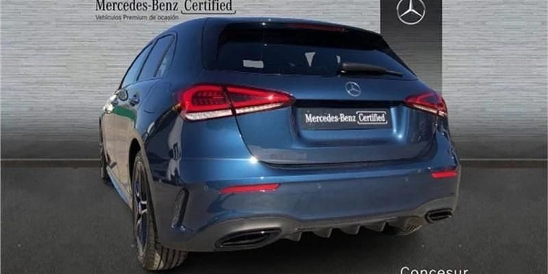 Usado Mercedes A200 150 CV (110 kW) 2022 Azul Berlina
