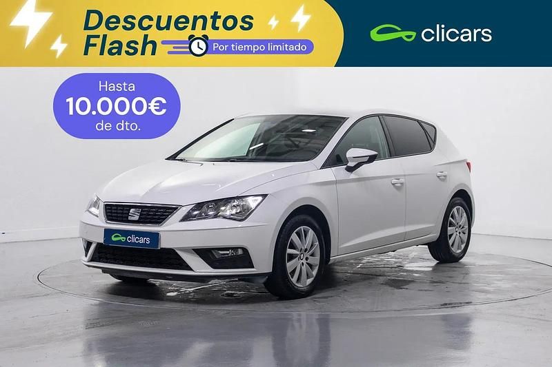 Usado Seat Leon Reference 115 HP (84 kW) 2020 Branco Sedan