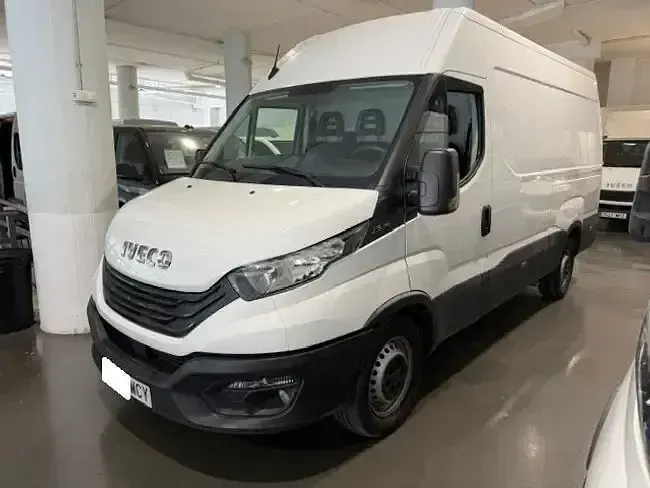 Usado Iveco Daily 160 CV (117 kW) 2022 Blanco Berlina