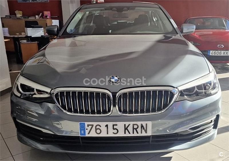 Gris / plata Usado 2018 BMW 530e iPerformance Berlina | 25.900 € (Precio justo) - Imagen 1/4