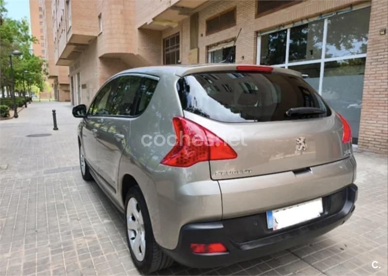 Beige Usado 2011 Peugeot 3008 Active Berlina | 4990 € (Precio justo) - Imagen 1/4