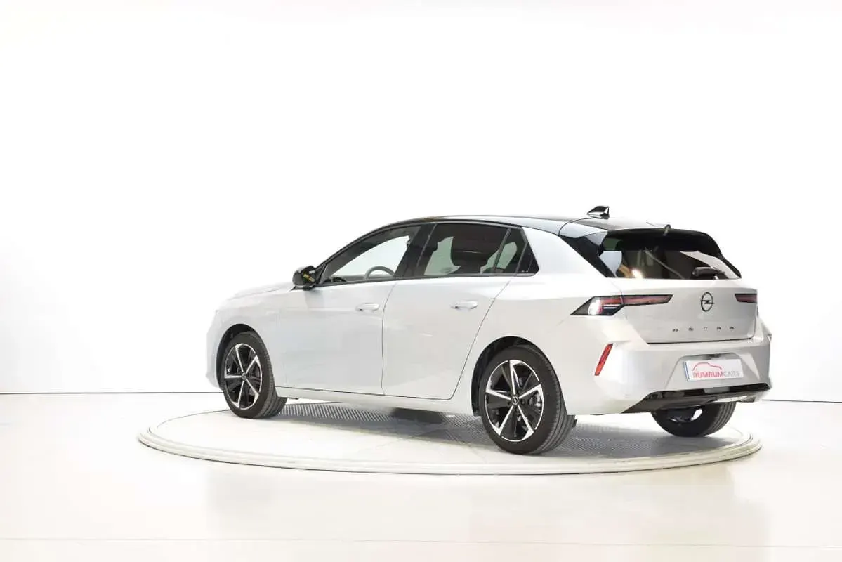 Usado Opel Astra S 131 CV (96 kW) 2025 Gris Utilitario
