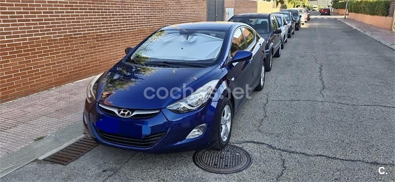 Azul Usado 2011 Hyundai Elantra Comfort Berlina | 8500 € (Caro) - Imagen 1/4