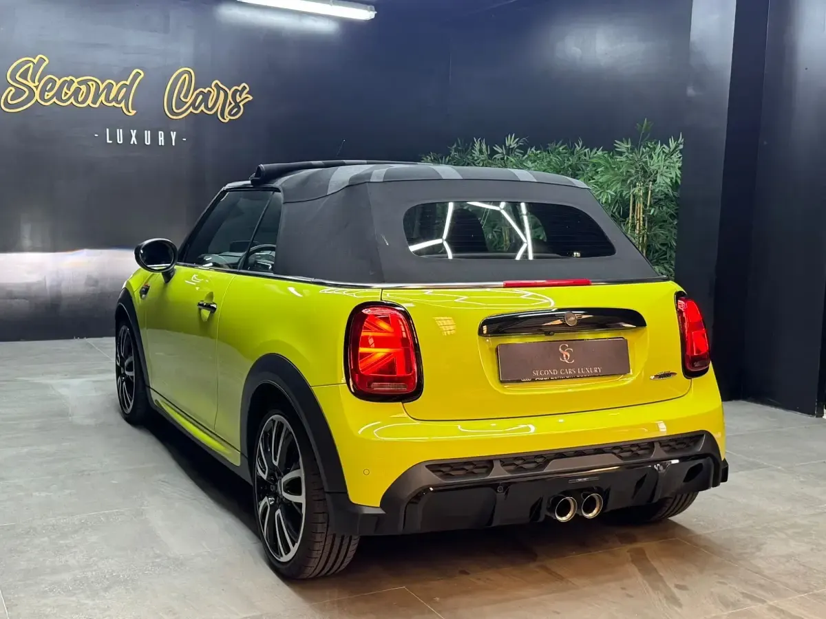 Usado Mini John Cooper Works 231 CV (169 kW) 2022 Amarillo Utilitario