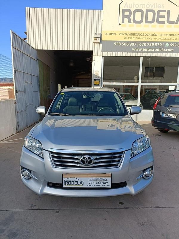 Usado Toyota RAV4 Executive 150 CV (110 kW) 2012 Gris plata SUV