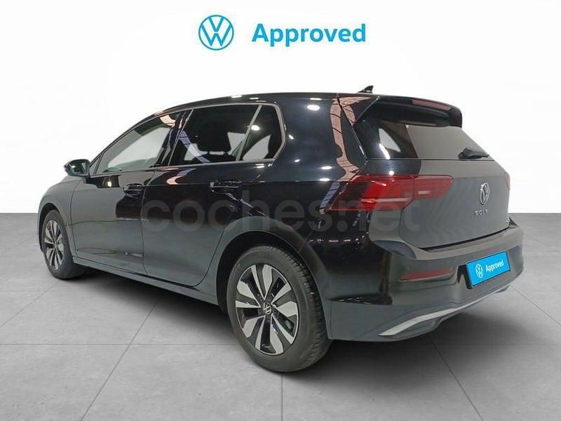 Usado VW Golf VIII Life 116 CV (85 kW) 2025 Negro Berlina