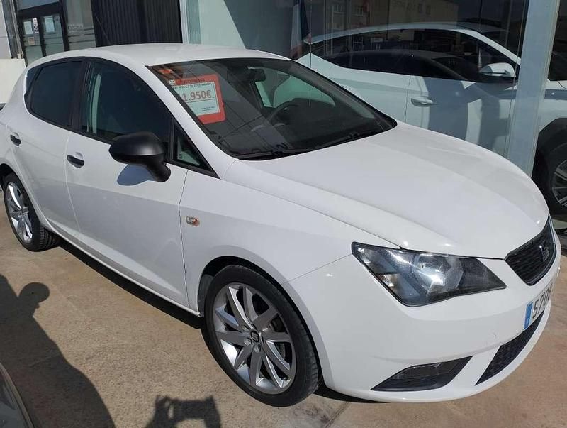 Usado Seat Ibiza ST CONNECT 90 CV (66 kW) 2017 Blanco Familiar