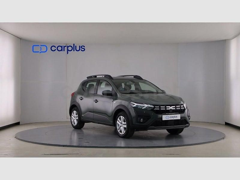 Usado Dacia Sandero Expression 91 CV (66 kW) 2024 Gris urban (metalizado) Utilitario